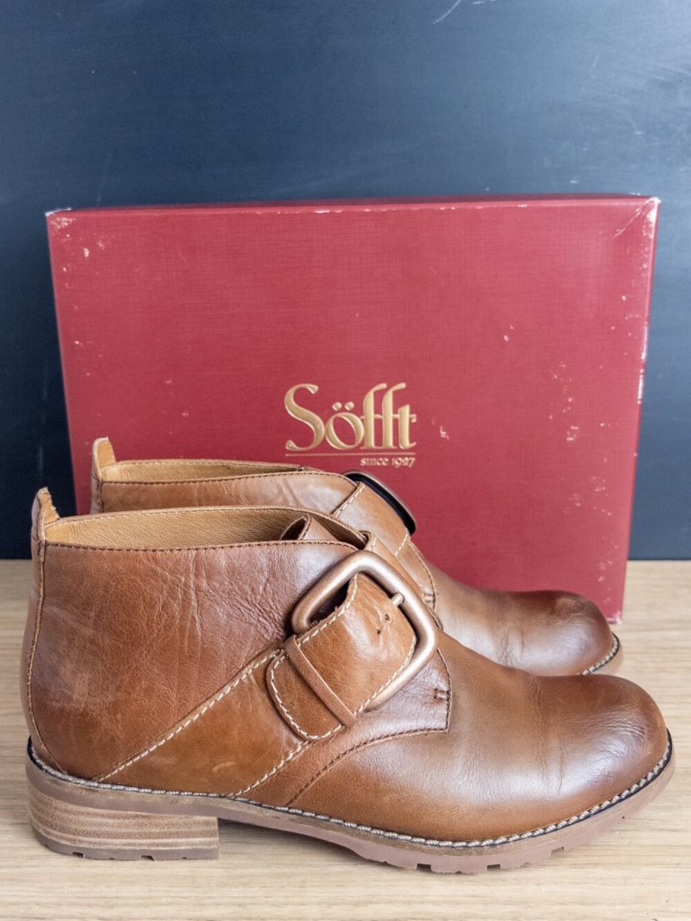 Söfft Boone Bootie Tobacco Brown Leather Buckle 7.5M With Box